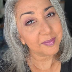 Meet your Posher, Gloria